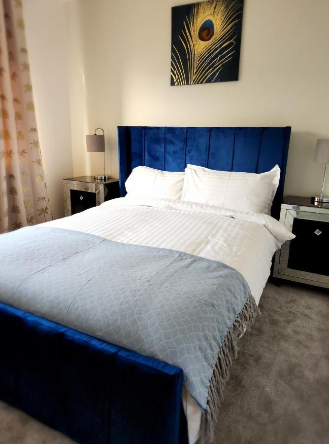 Дом отдыха From 3 Bed,2 Bath House With Garden&parking Near Centre&tram Stop *